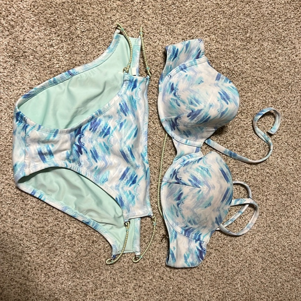 Bandeau style bikini set